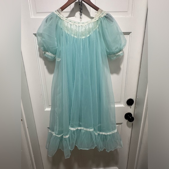 Vintage 1960's Lisette Lingerie Light Blue Mid Length Peignoir Set Size Small - Picture 11 of 11